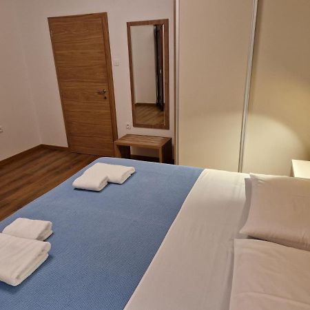 Apartments Cerovic Малинска Екстериор снимка