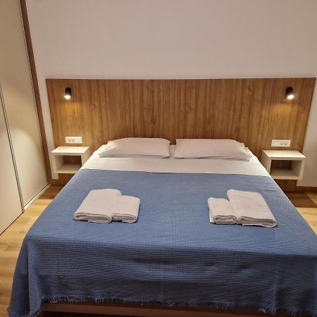 Apartments Cerovic Малинска Екстериор снимка