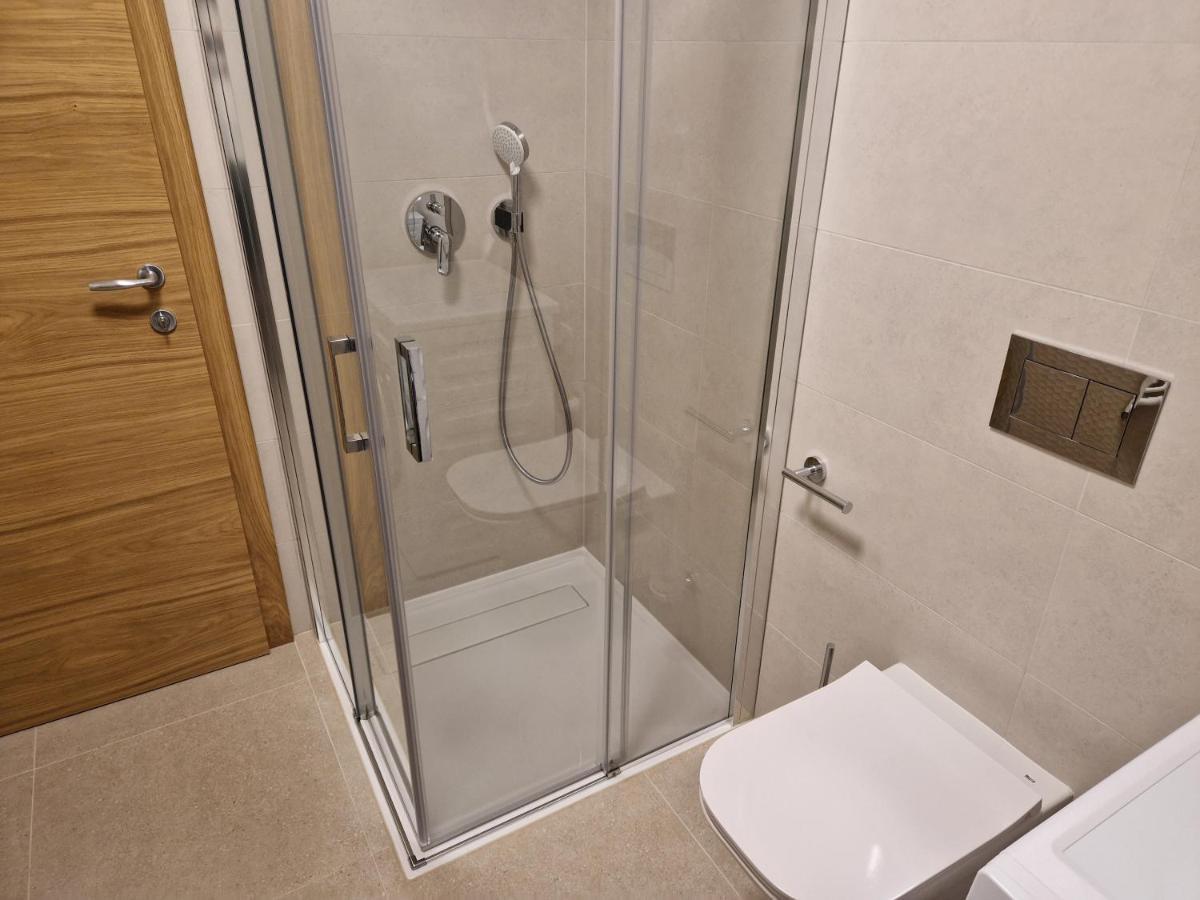 Apartments Cerovic Малинска Екстериор снимка