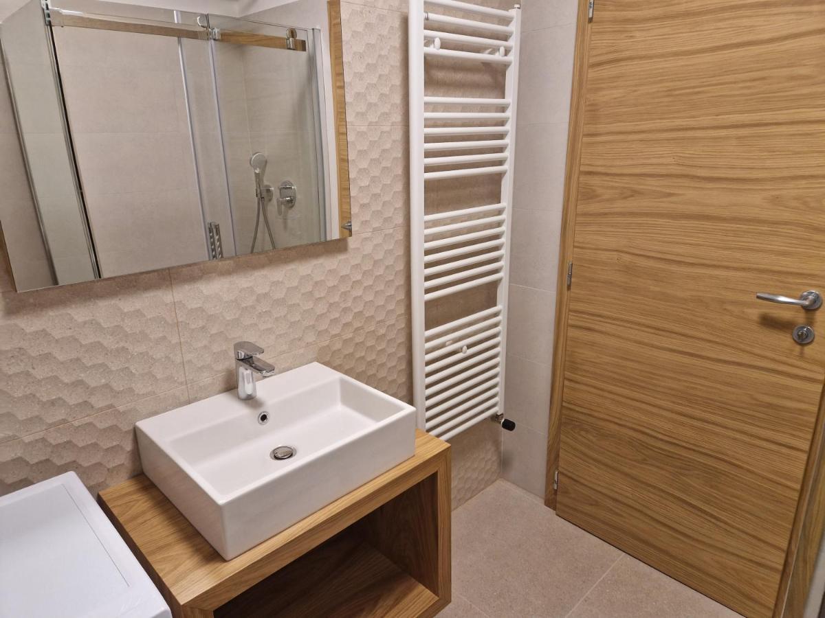 Apartments Cerovic Малинска Екстериор снимка