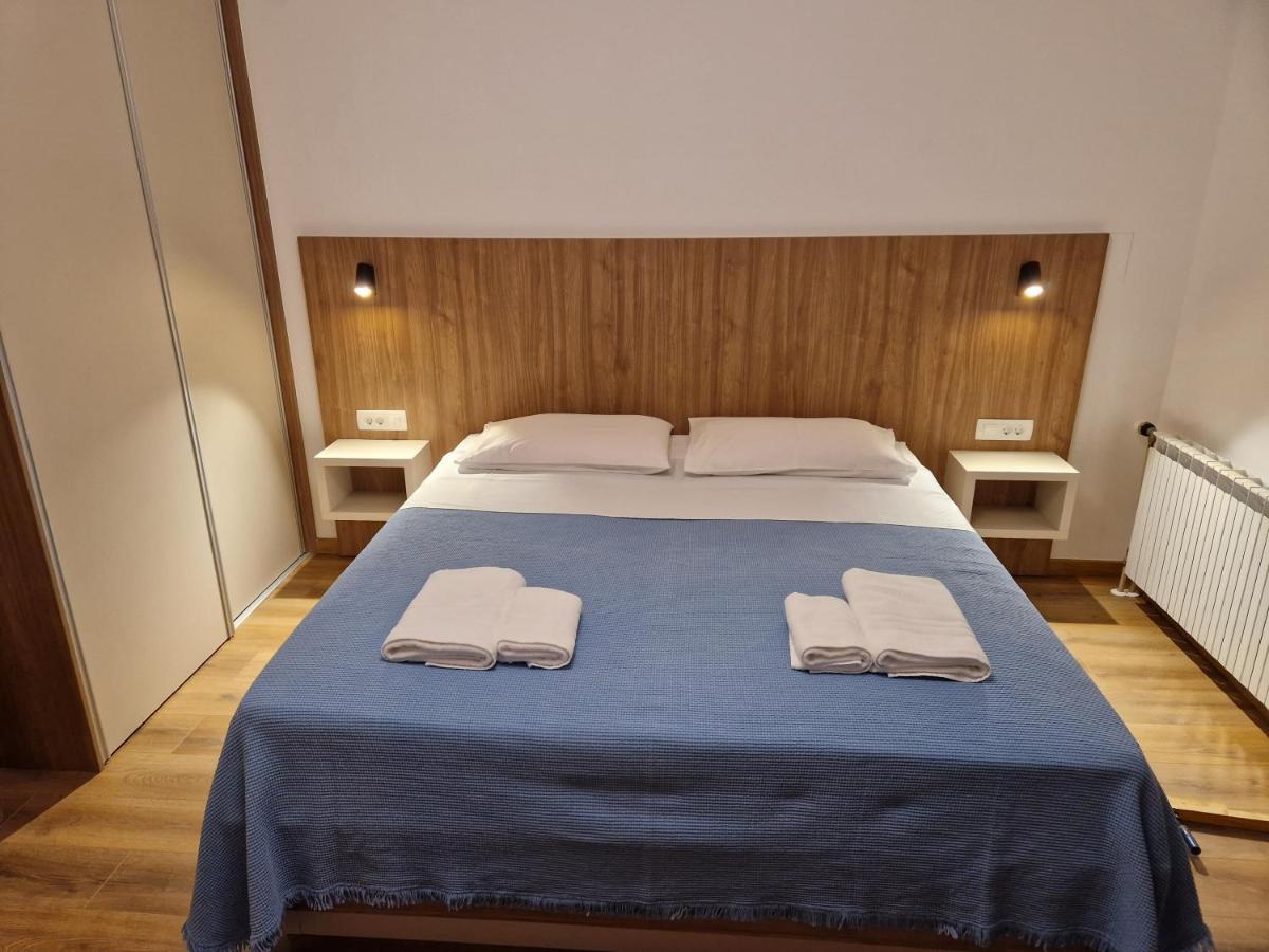 Apartments Cerovic Малинска Екстериор снимка