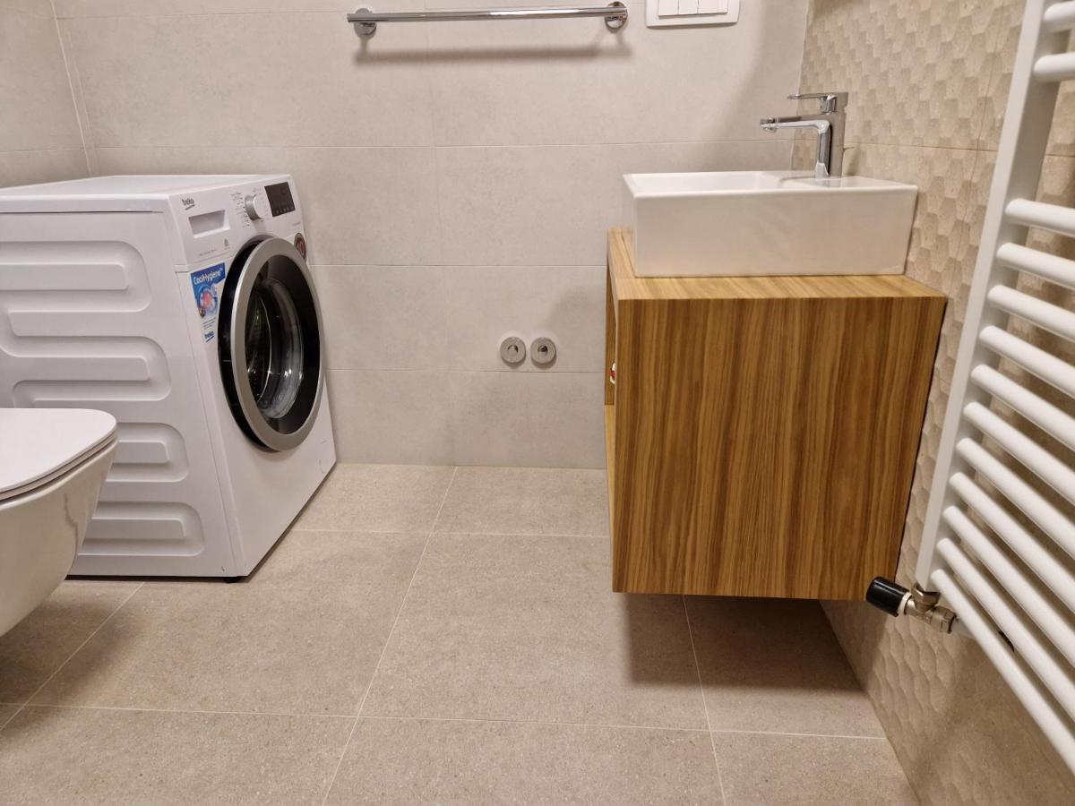 Apartments Cerovic Малинска Екстериор снимка