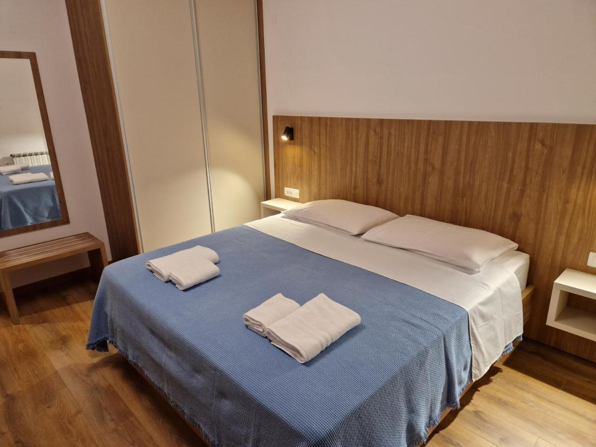 Apartments Cerovic Малинска Екстериор снимка