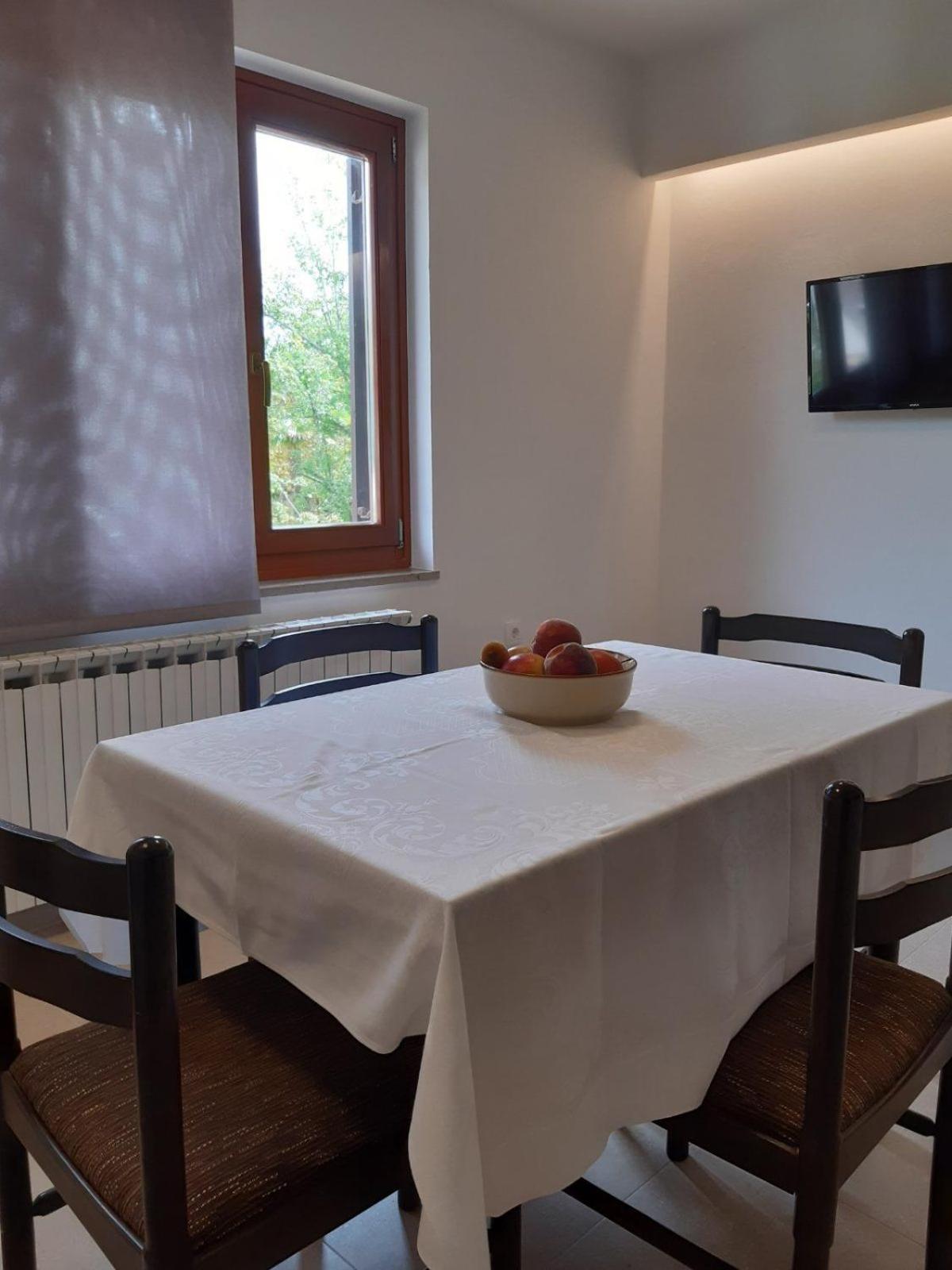 Apartments Cerovic Малинска Екстериор снимка