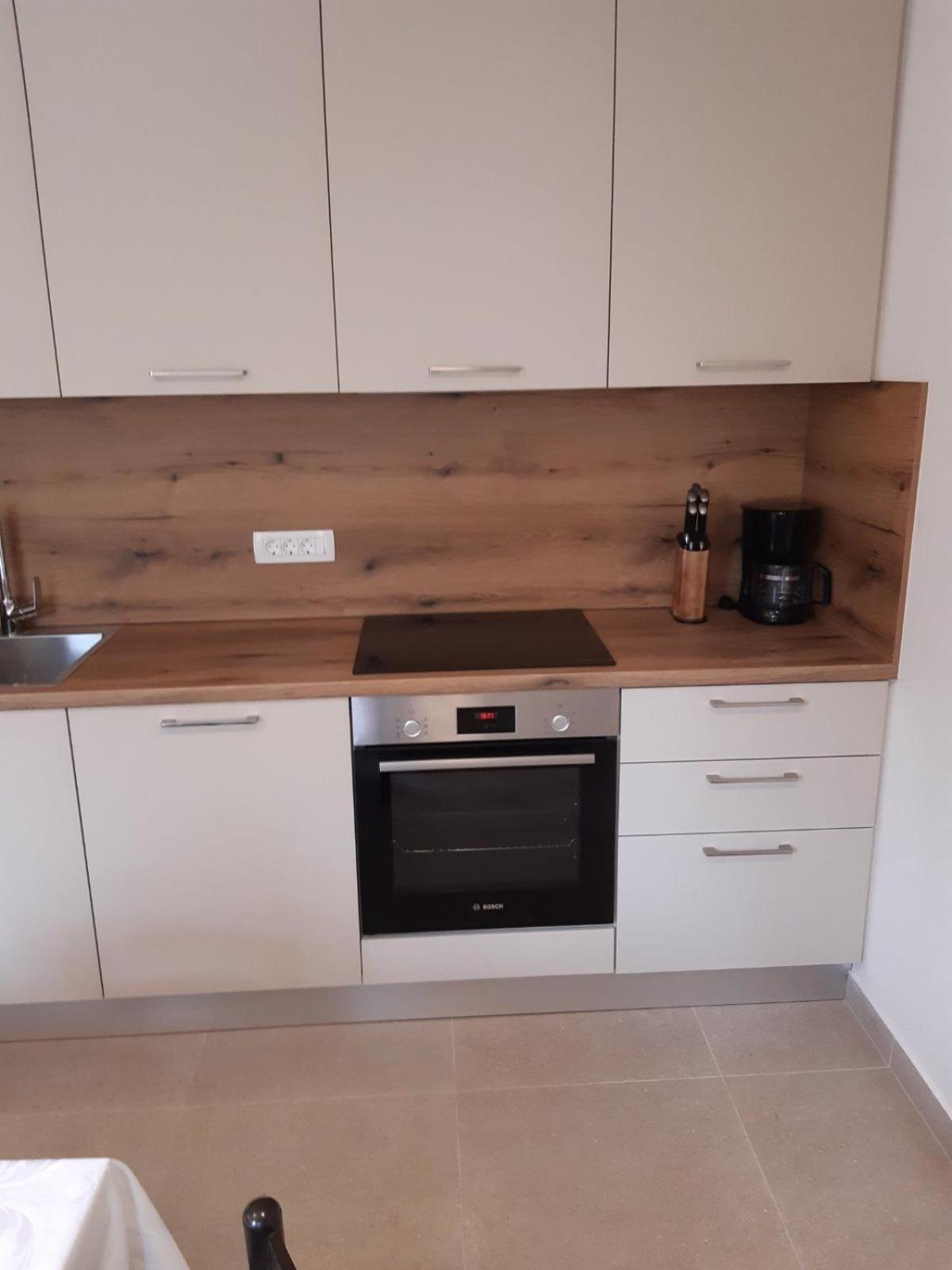 Apartments Cerovic Малинска Екстериор снимка