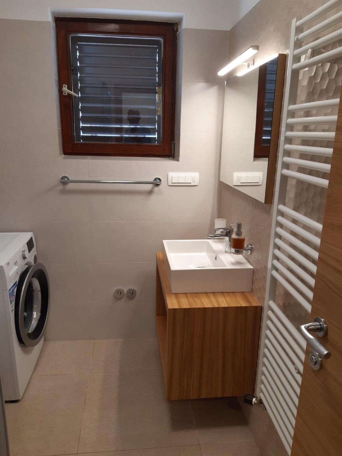 Apartments Cerovic Малинска Екстериор снимка