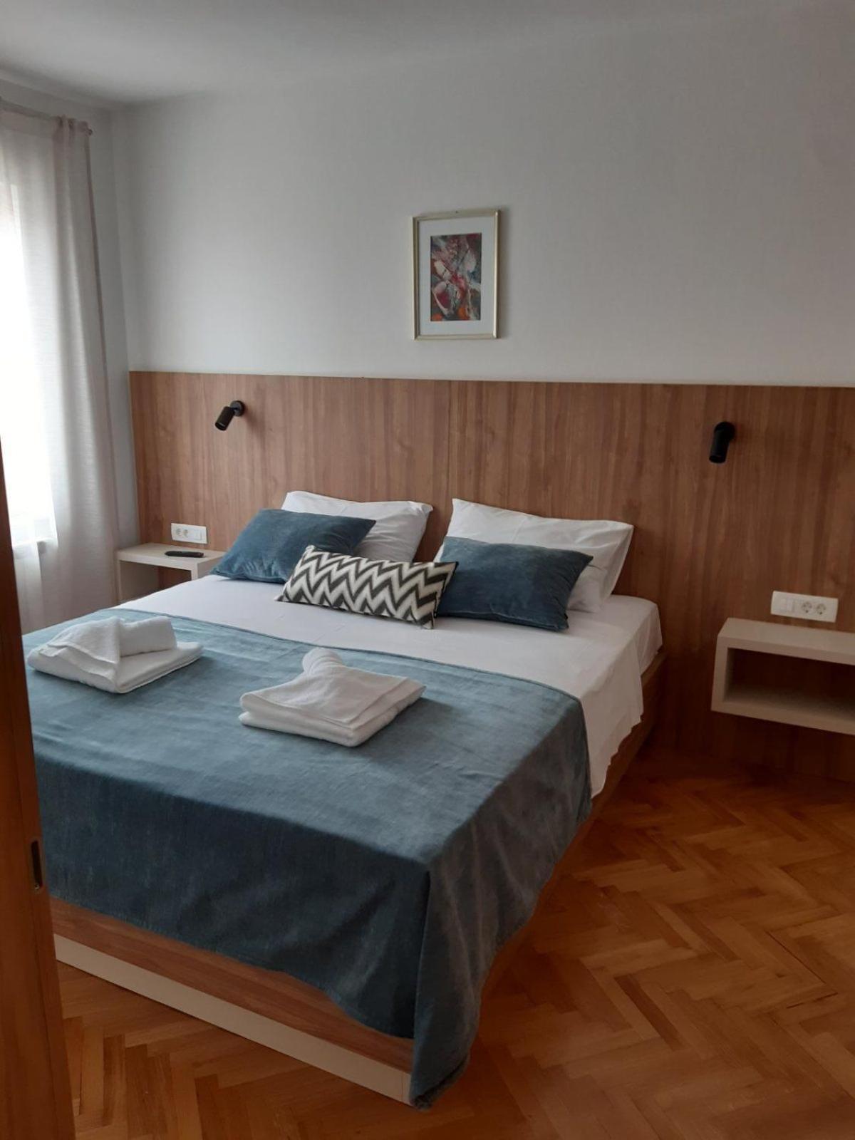 Apartments Cerovic Малинска Екстериор снимка