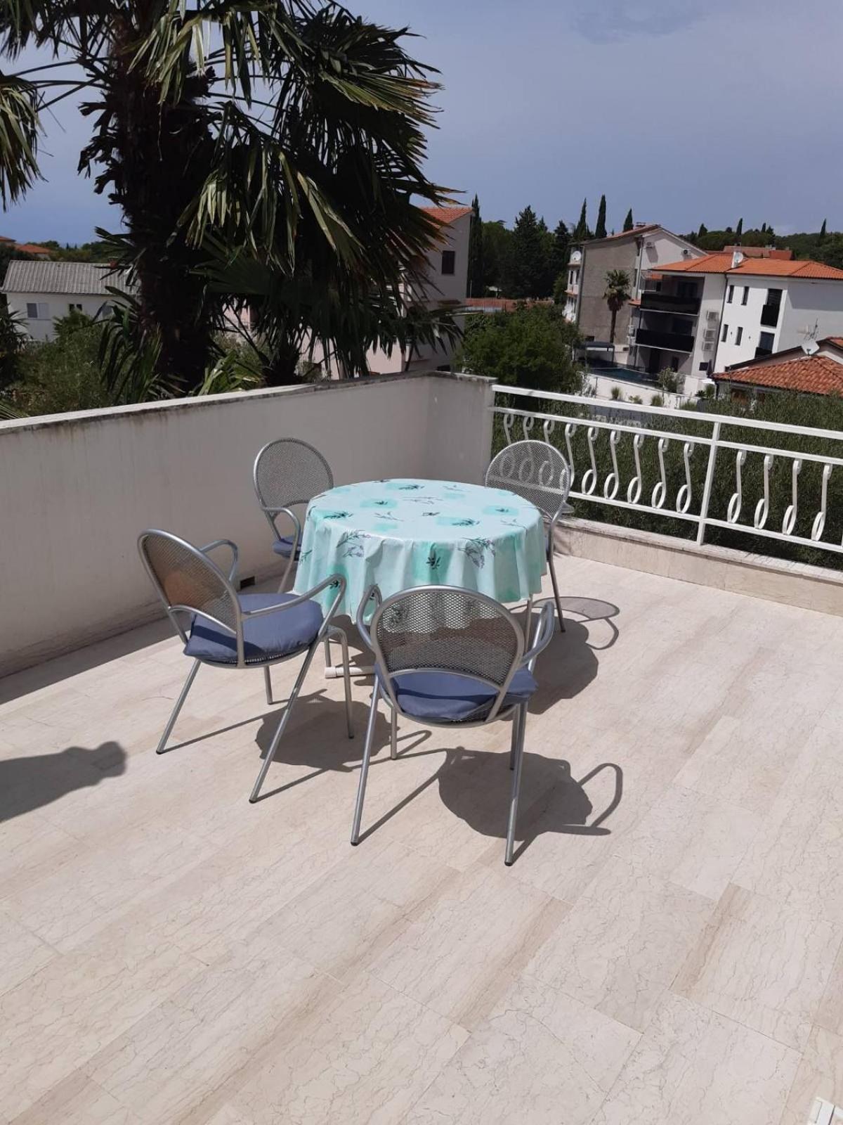 Apartments Cerovic Малинска Екстериор снимка