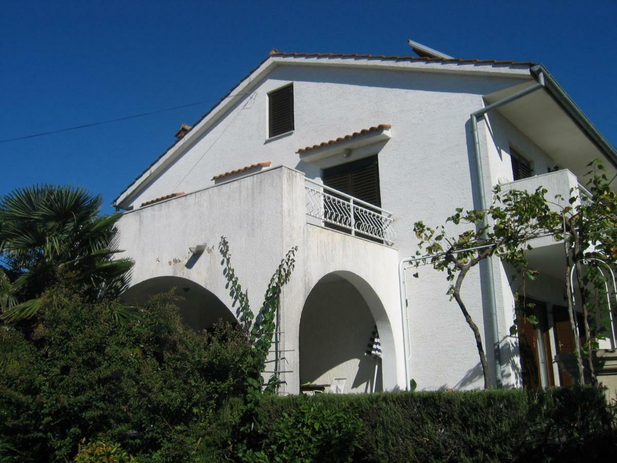 Apartments Cerovic Малинска Екстериор снимка