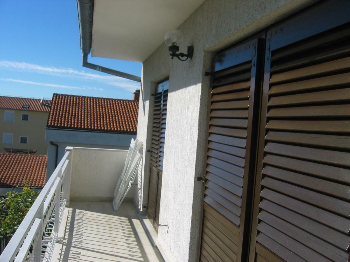 Apartments Cerovic Малинска Екстериор снимка